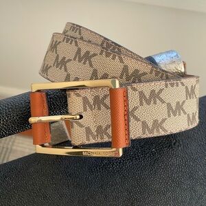 Michael Kors Logo belt (m)